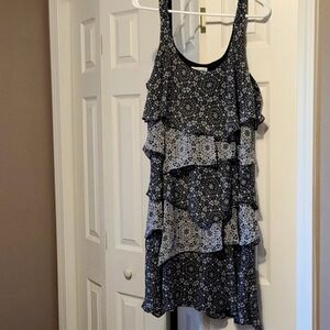 B51-Bethany:womens  large ruffled dress blk/white